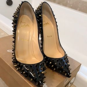 💥💥SOLD💥💥Follies Spikes 100 Patent/Specchio Heel